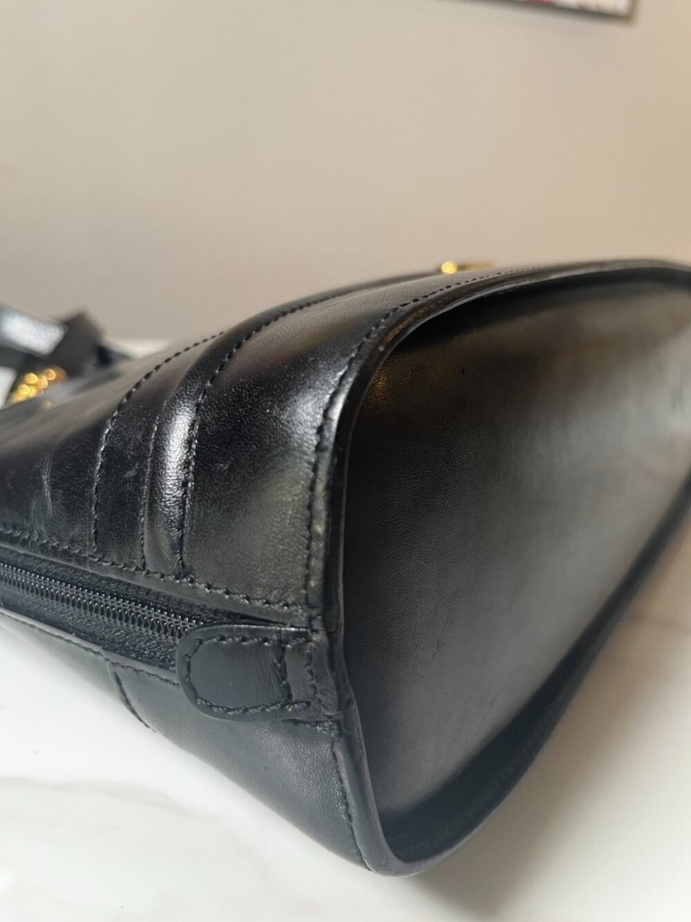Bally Black Leather Dome Gold Chain Vintage Shoulder Bag - Picture 10 of 13